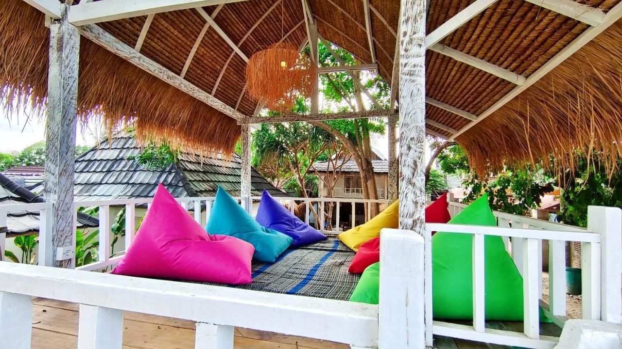 Panda Home Gili Trawangan Exterior photo